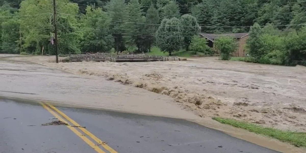 Massive flooding in eastern Kentucky engulfs homes, leaves at least 8 dead