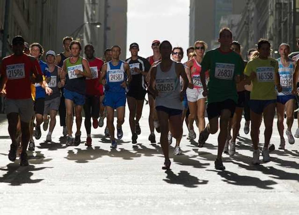Hot weather forces marathons to consider changes to help runners