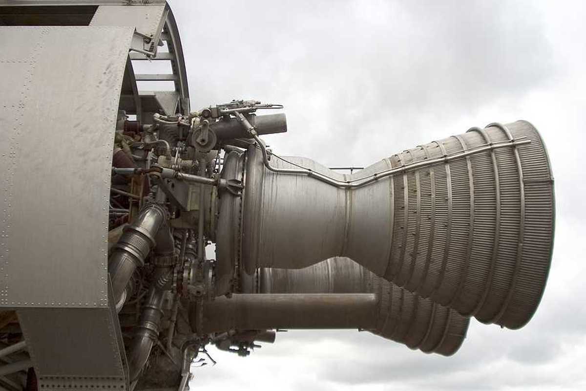 A horizontal view of the motors at the bottom of a rocket