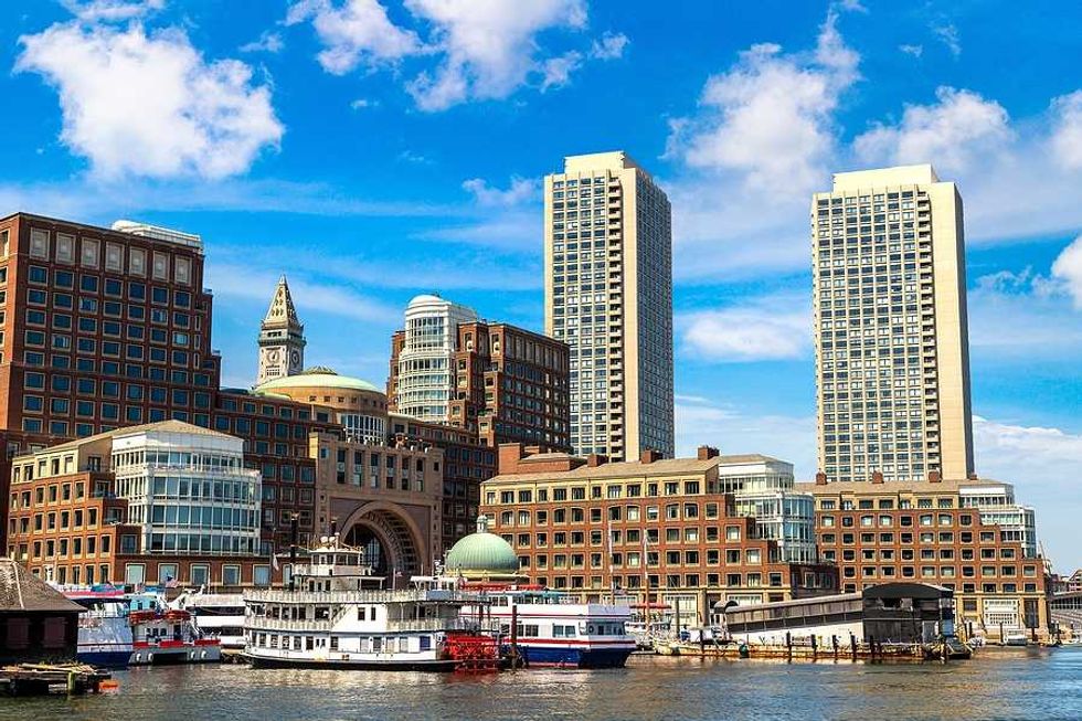 Boston, Army Corps propose $10 billion plan to defend city from rising seas