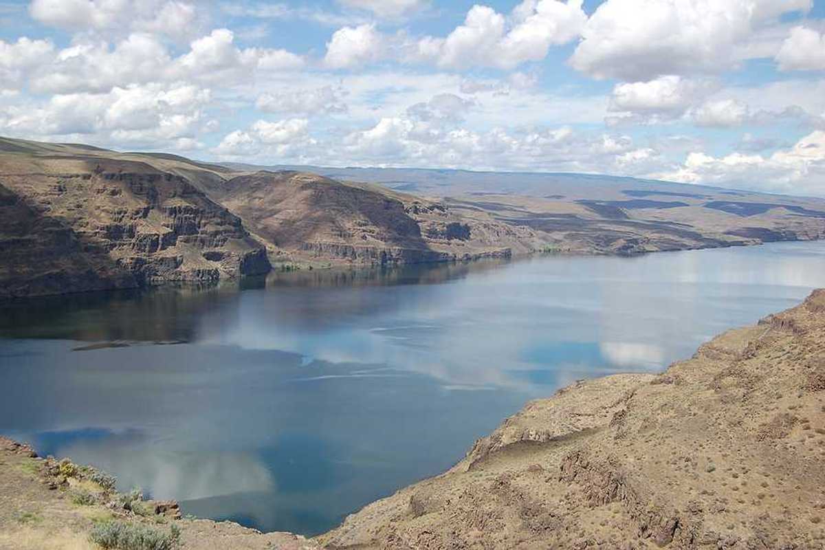 A view of the Columbia River in eastern Washington