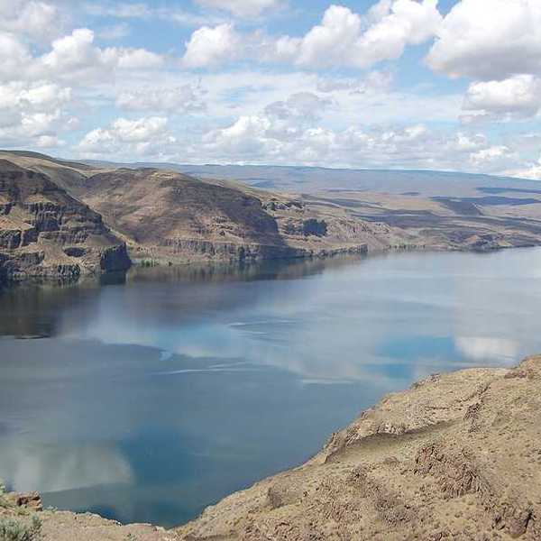 A view of the Columbia River in eastern Washington