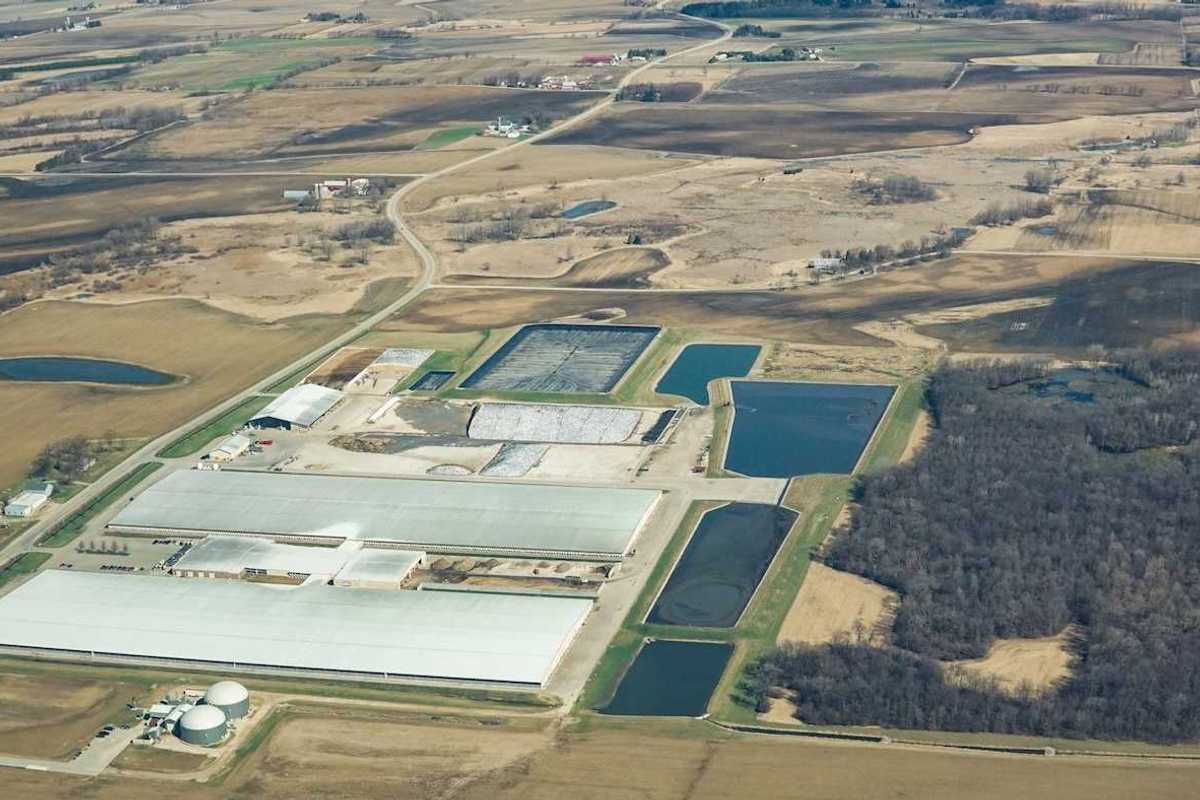Aerial photo of a CAFO, aka factory farm