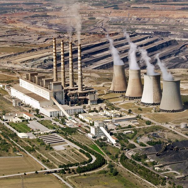 Aerial photo of coal-fired power plant