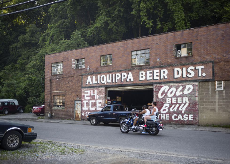 Aliquippa, a town six miles south of the Shell plastic plant