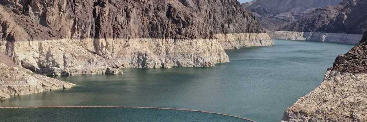 Colorado River behind Glen Canyon Dam showing the bathtub ring