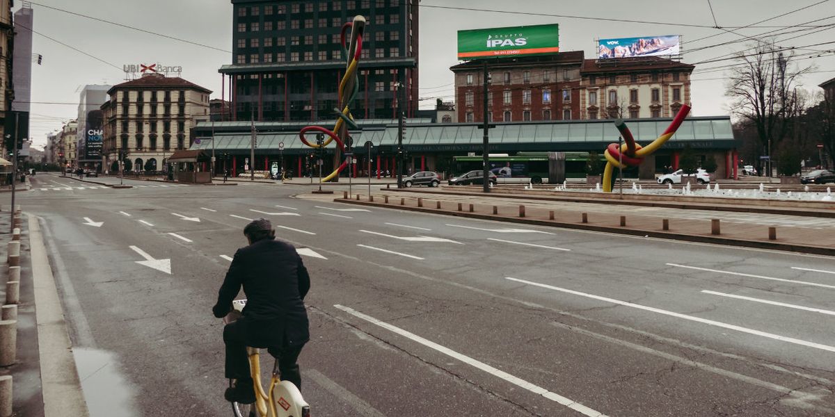 Coronavirus empty roads