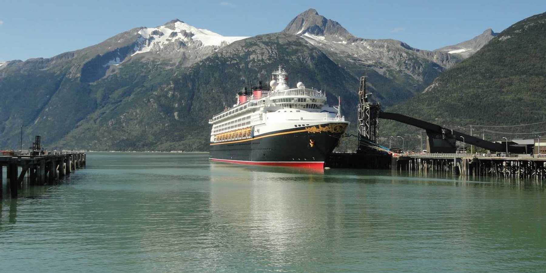 Disney Wonder cruise liner arriving in Skagway (Alaska).