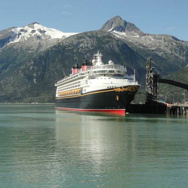 Disney Wonder cruise liner arriving in Skagway (Alaska).