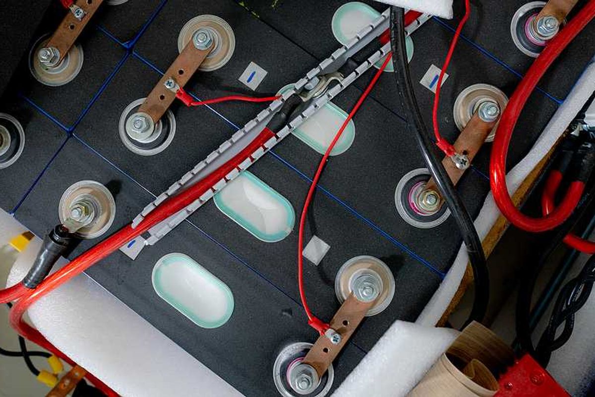 Electric car battery. Lithium-ion cell pack.