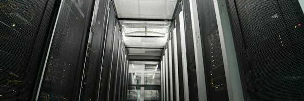 Empty passageway between serve cabinets