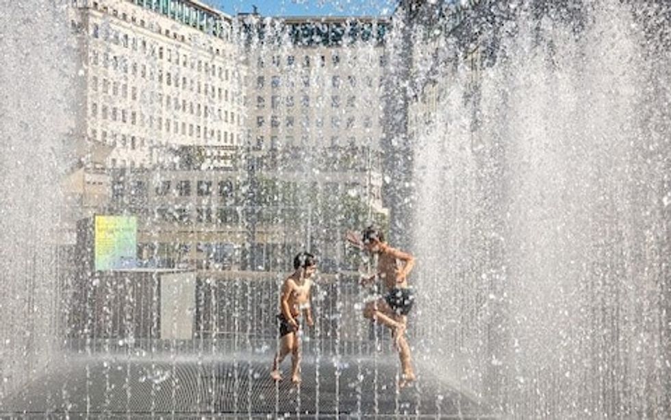 Exceptionally hot weather predicted until 2022 according to new study
