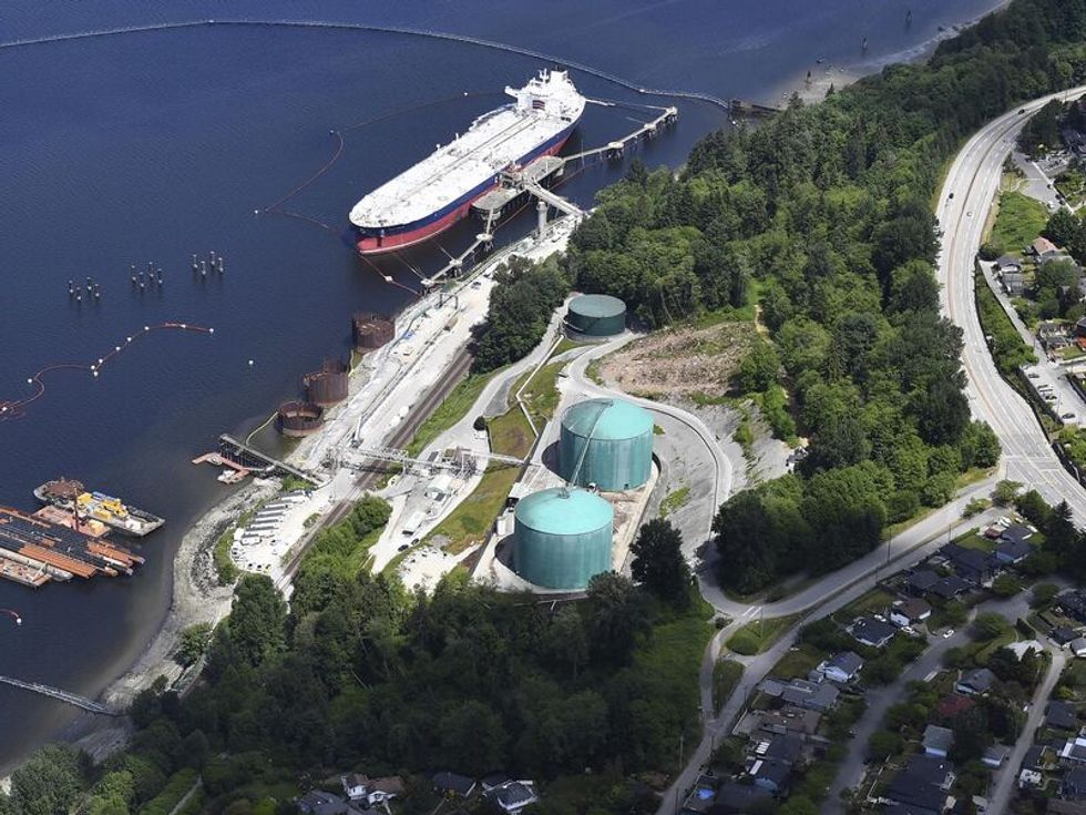 Oil sands pipeline wins bid to hide insurers from activists