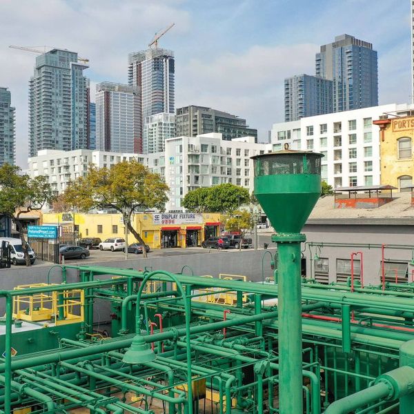 Are California oil companies complying with the law? Even regulators often don't know