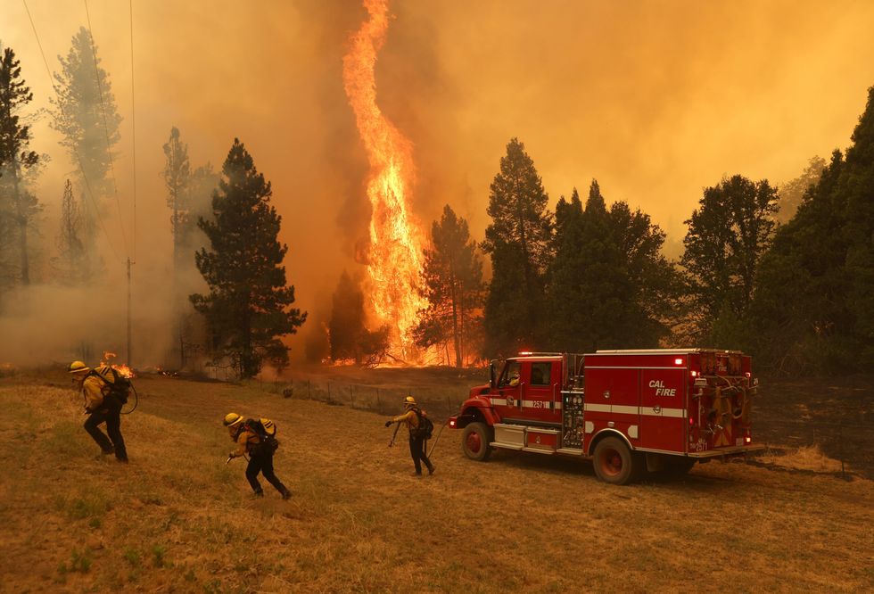 Snapshots, hotshots and moonshots: Images of climate change in 2022