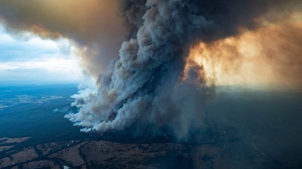 Australia fires intensify: 'It's going to be a blast furnace'