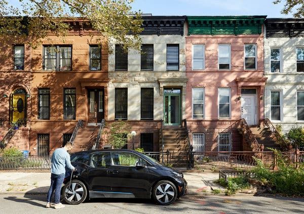 Electric cars and the lack of charging in cities