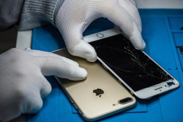 Fix, or toss? The 'right to repair' movement gains ground