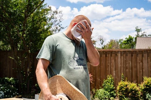 Texas power grid, strained last winter, now faces an early heat wave