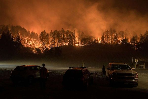 Uncontrolled Glass Fire still raging in Napa Valley, Calistoga and Santa Rosa: ‘Like a bomb went off’