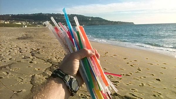 carbon emissions as plastic straws