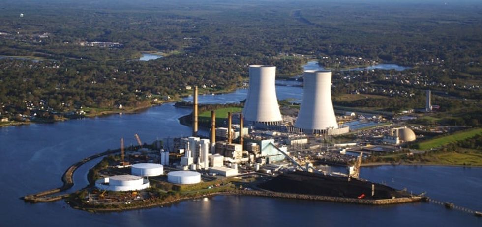 Dynegy strikes deal to sell Brayton Point, once New England's largest coal plant