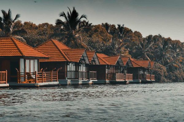 floating homes on seacoast