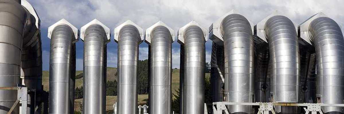 Geothermal power plant with silver pipes