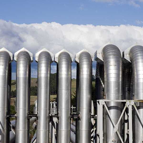 Geothermal power plant with silver pipes