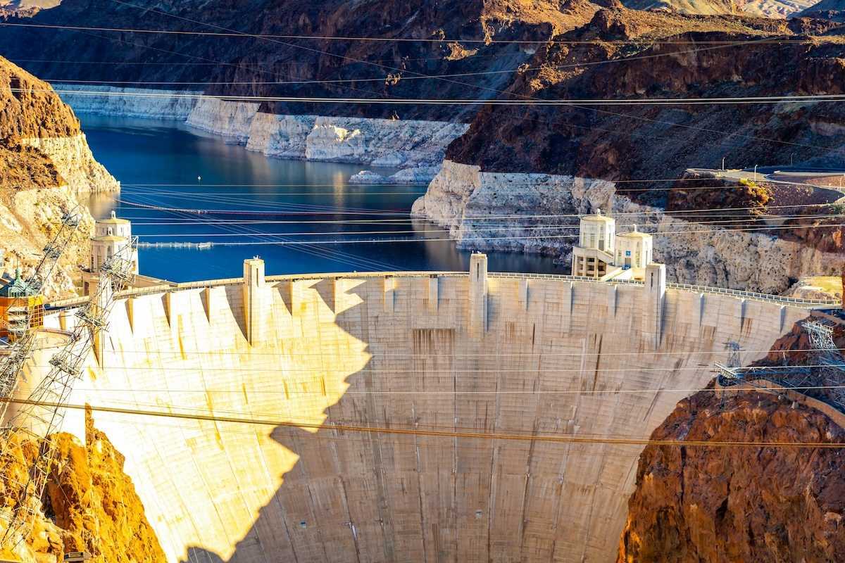 Hoover dam on the Colorado River showing the "bathtub ring" indicative of low water levels