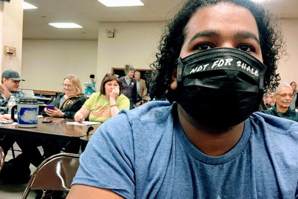 Residents shout down oil and gas execs over fracking at US Steel mill