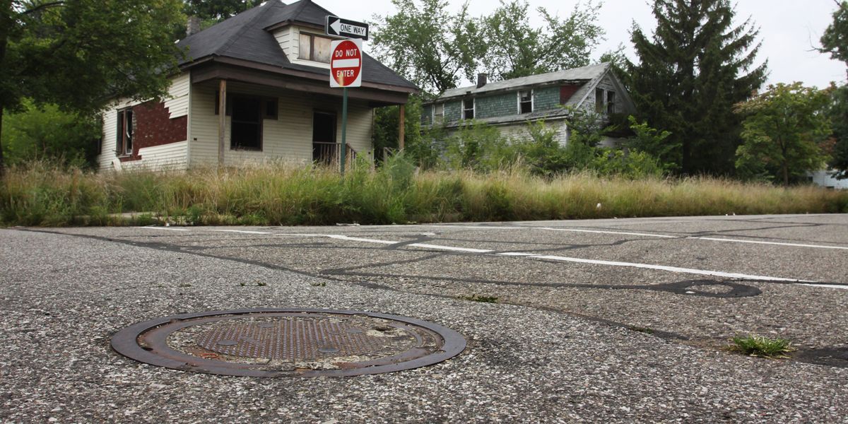 Sewage adds to Detroit's headache