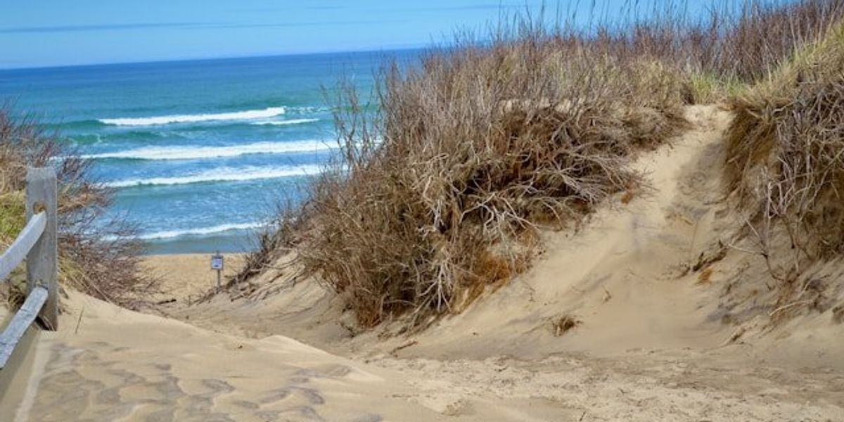 Massachusetts beachfront homeowners lose half-million-dollar sand dune to the sea