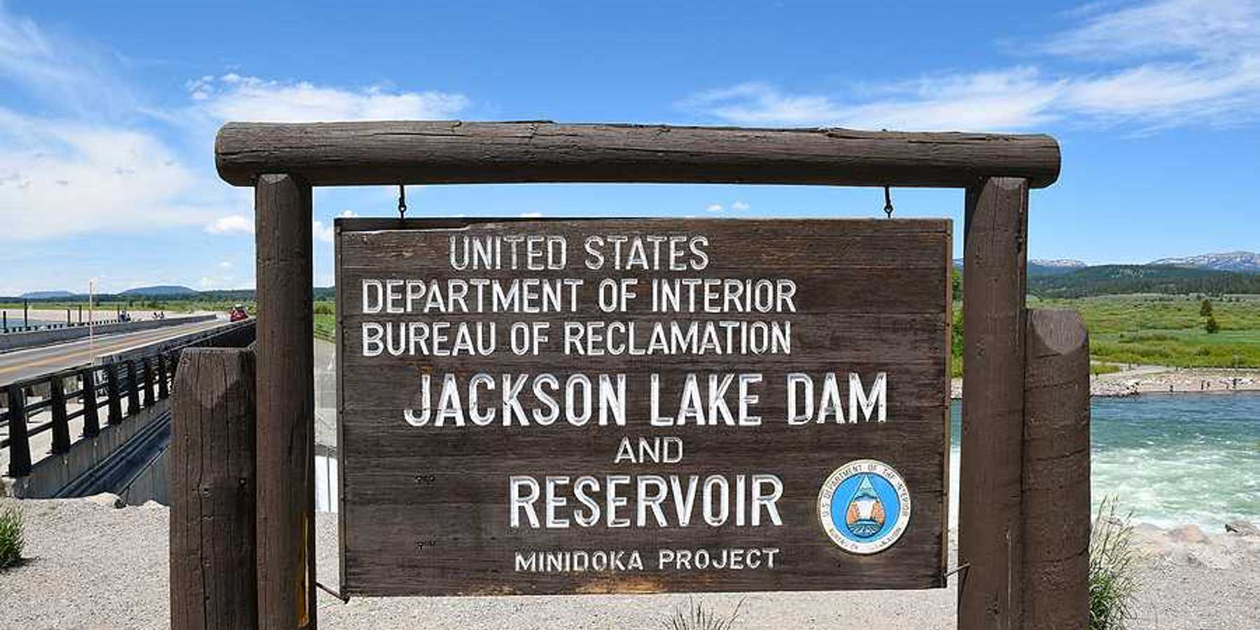 Jackson Lake Dam wooden sign