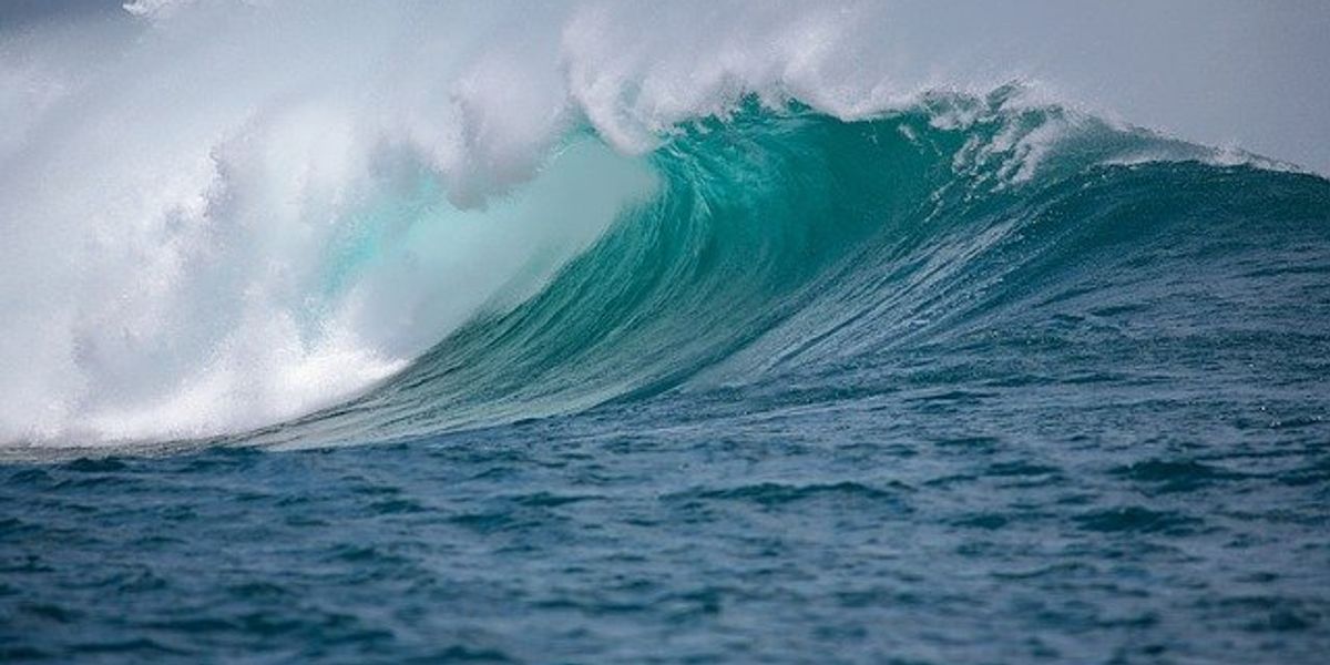 Large ocean wave