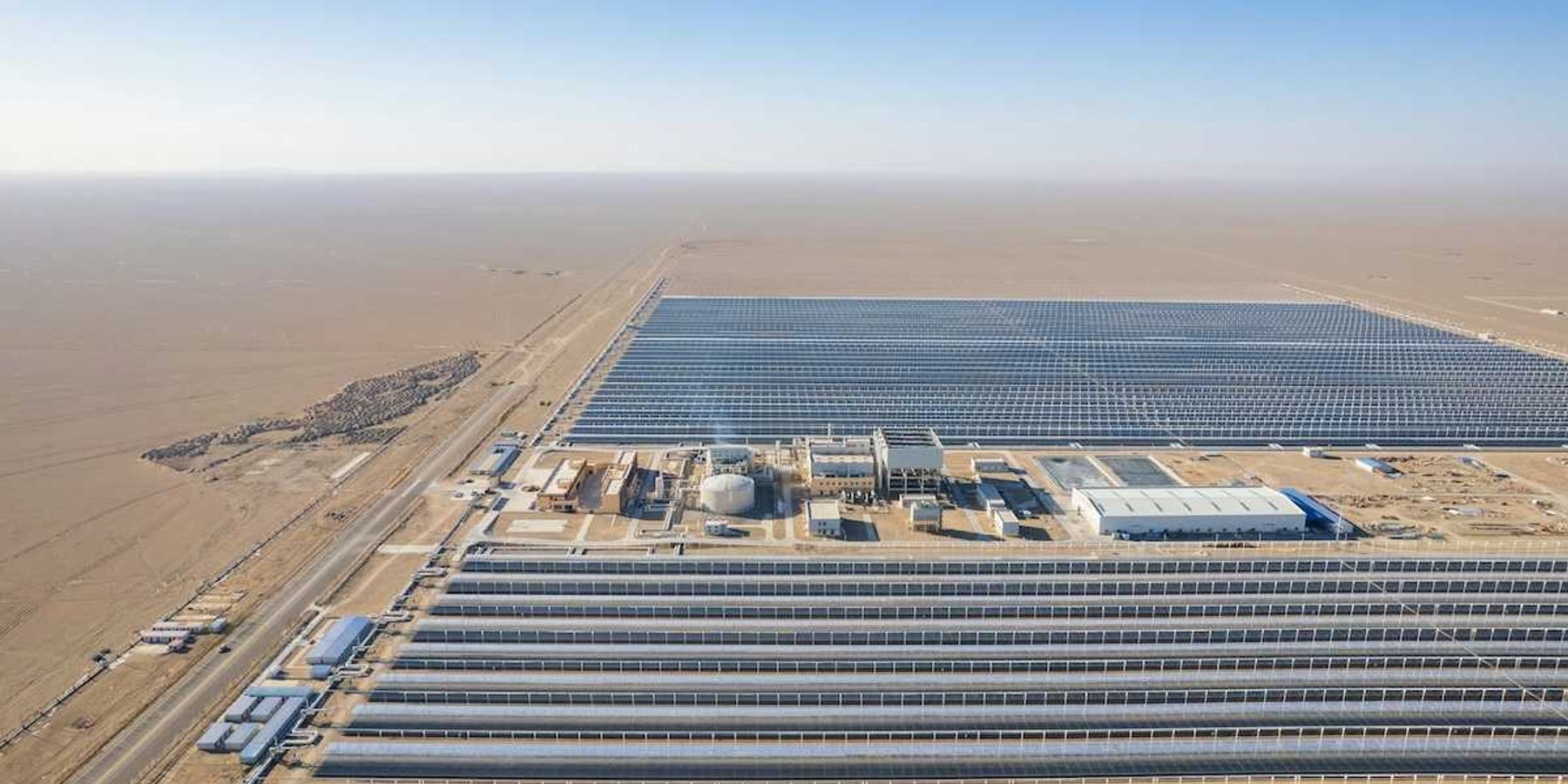 Large solar farm in the desert