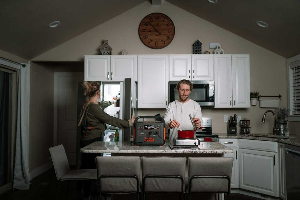 Want a home battery on a budget? Consider a portable, DIY system