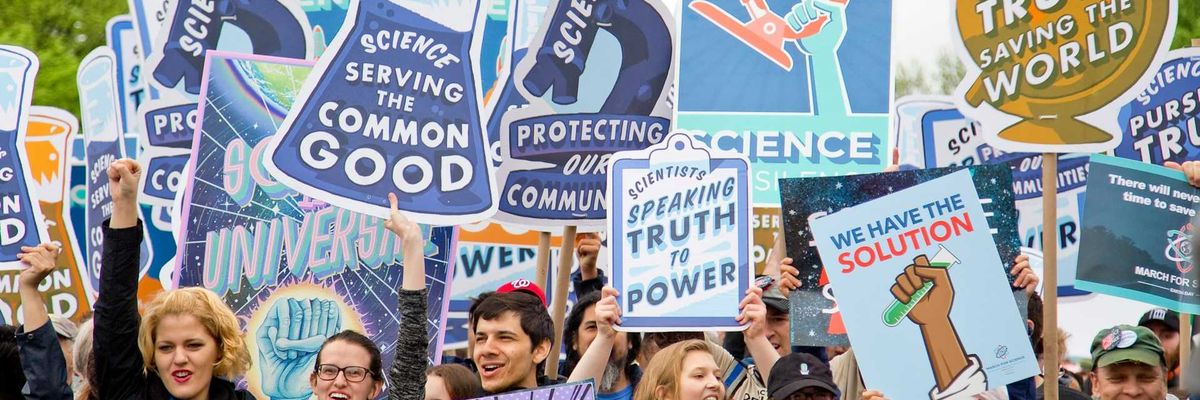 Marching for science in Washington DC to fight for science funding and scientific analysis in politics