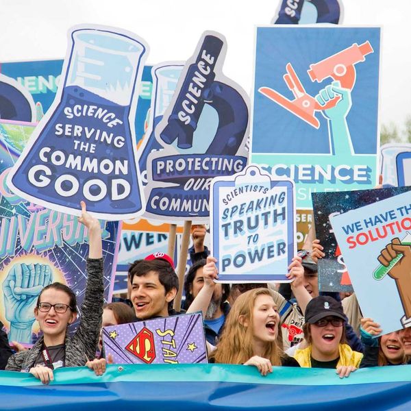 Marching for science in Washington DC to fight for science funding and scientific analysis in politics