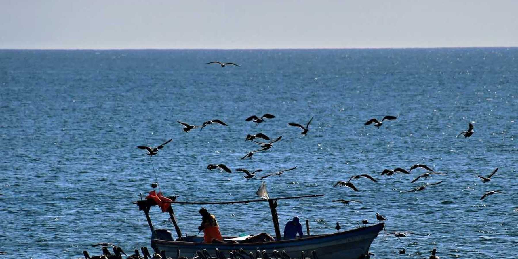 Mexican fishermen in Gulf of Mexico