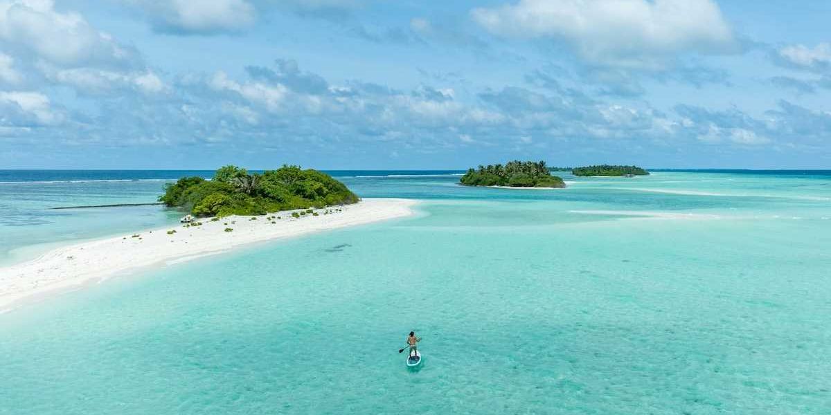 Paddleboarder in Cook Islands