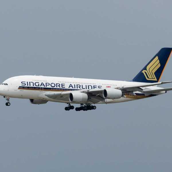 Singapore Airlines jet in flight