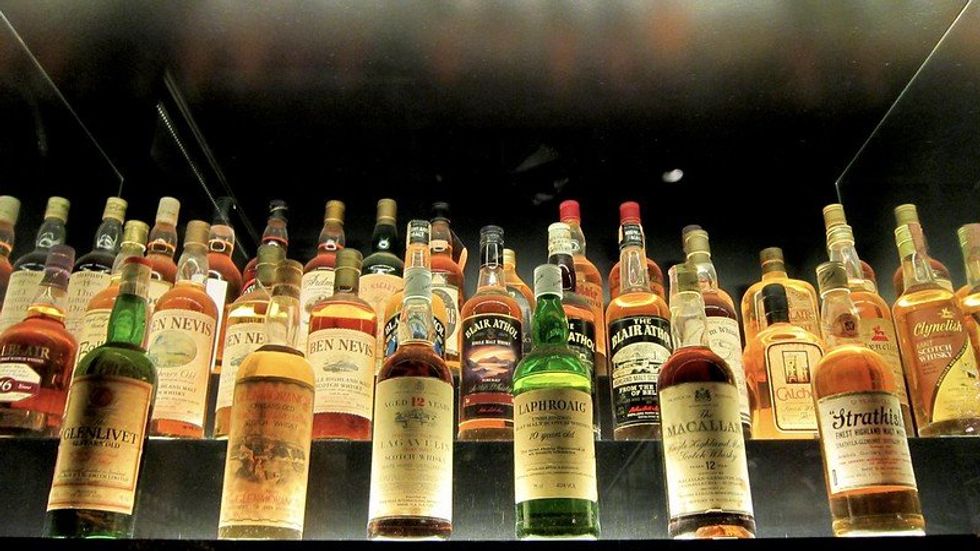 In Scotland, making whisky with energy from wind, wood chips and tides