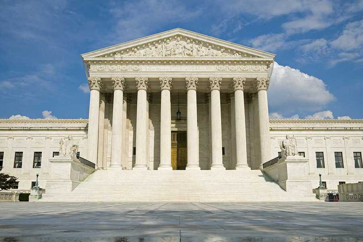 The facade of the Supreme Court of the U.S.