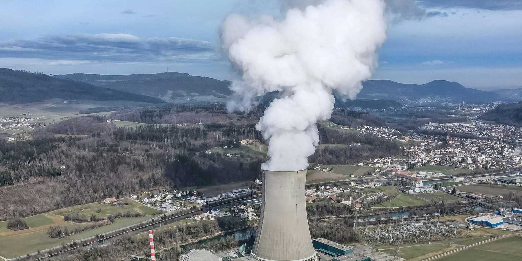 The Gösgen Nuclear Power Plant near the German-Swiss border on the Aare River.