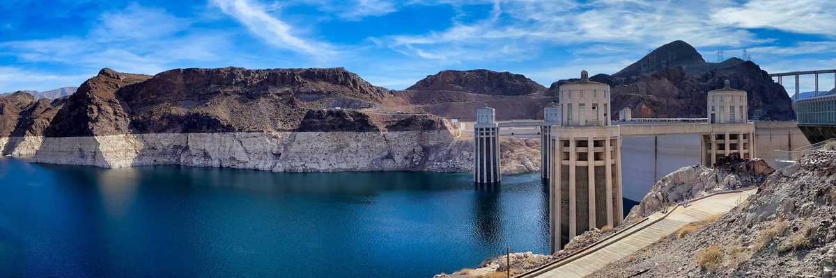The top of the Hoover Dam with the reservoir in the background