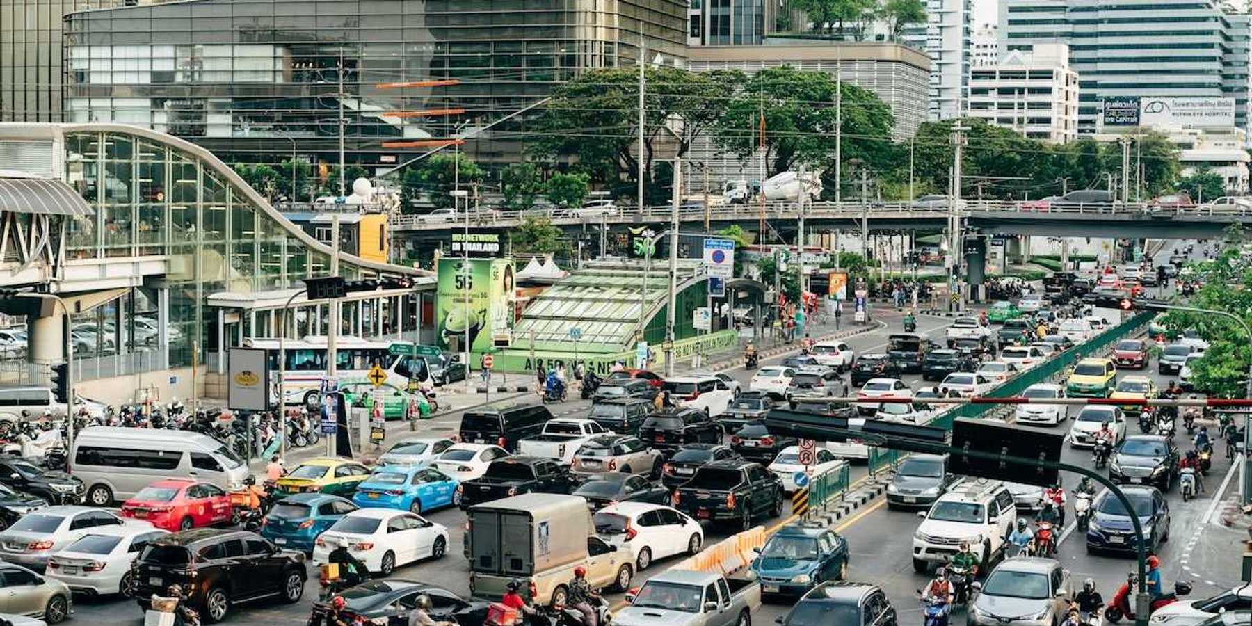 Urban inner city traffic jam