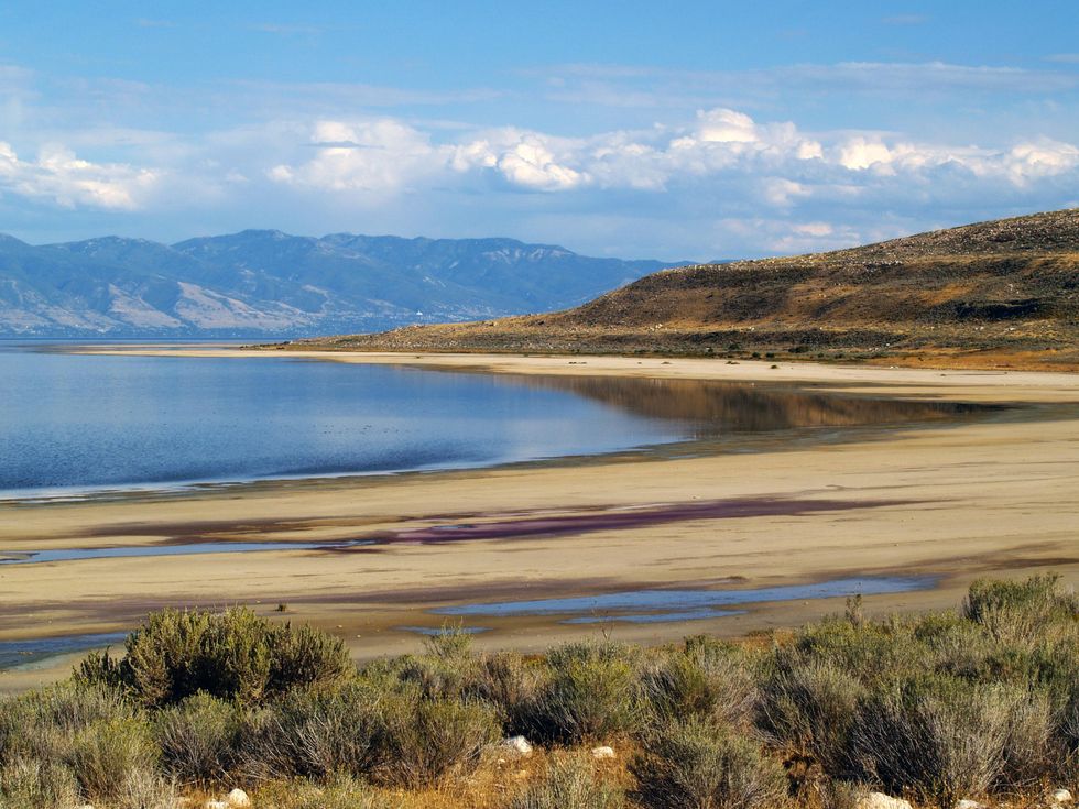 Piping ocean water to save the Great Salt Lake is an expensive, polluting idea, experts say