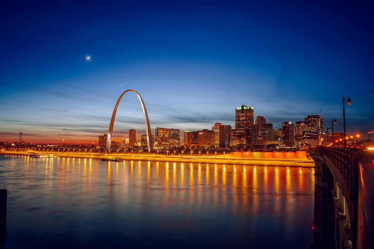 View of the St Louis skyline and arch