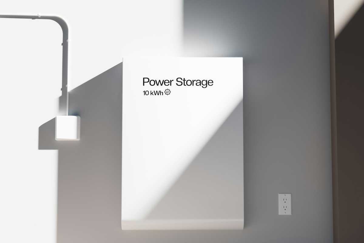 Wall-mounted home battery storage system